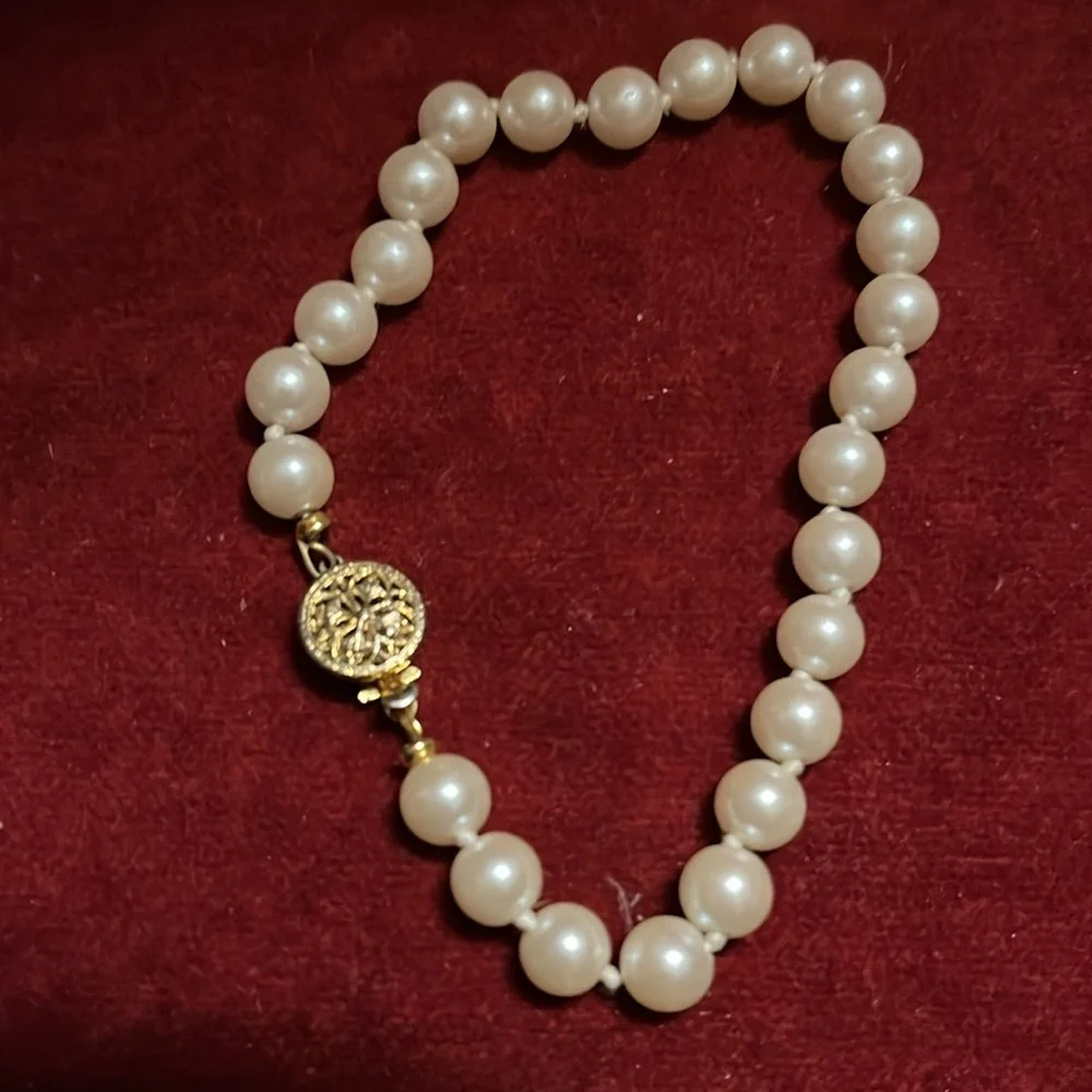 Faux Pearls Bracelet